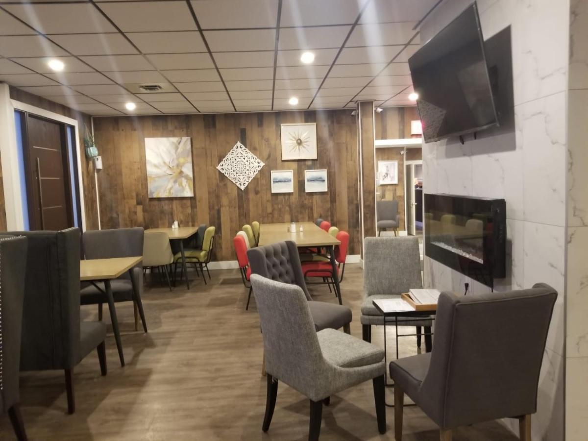 7 Day'S Hotel Lamont Экстерьер фото